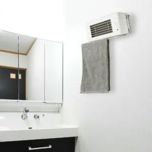 Pieria 人感センサー付 壁掛セラミックヒーター CHX-122J