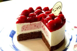 GOODEATZ 低糖質の木苺ショートケーキ