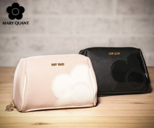 MARY QUANT シュリンクデイジーパッチ オーバルポーチ
