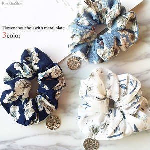 キラキラショップ Flower chouchou with metal plate