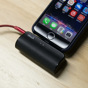 iWALK 3300mAh モバイルバッテリー