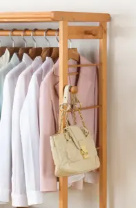 リコメン堂 天然木カーテン付きハンガー