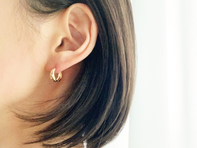 ピアス