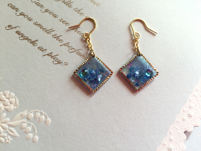 ピアス
