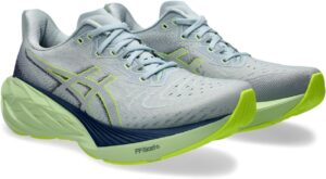 asics ランニングシューズ NOVABLAST 4