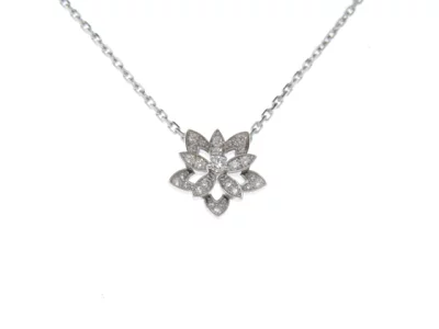 Van Cleef & Arpels ロータス ダイヤ ネックレス ホワイトゴールド