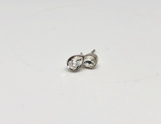 ピアス
