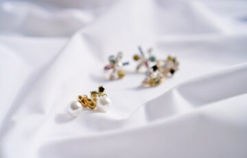 ピアス