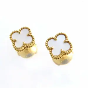 VanCleef&Arpels ヴァンクリーフ&アーペル ヴィンテージ アルハンブラ シェル ピアス