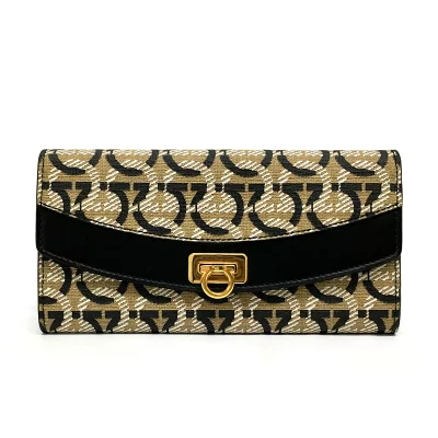 フェラガモ Salvatore Ferragamo ガンチーニ モノグラム 22 D877 0724654